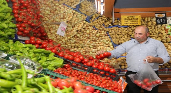  Ilıca domatesi raflardaki yerini aldı